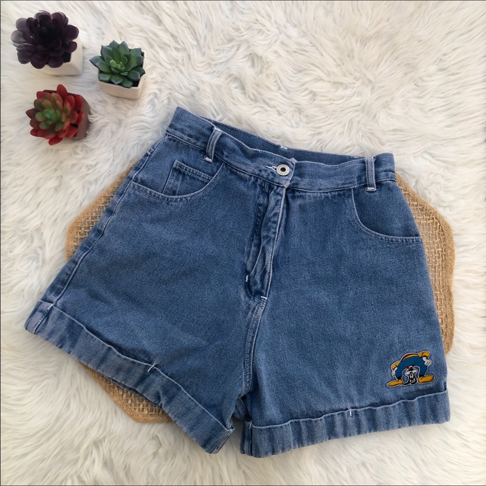 Vintage Mom Jean Shorts Goofy Patch